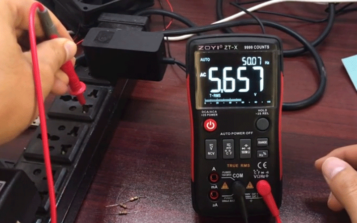 dong ho do van nang ZOYI