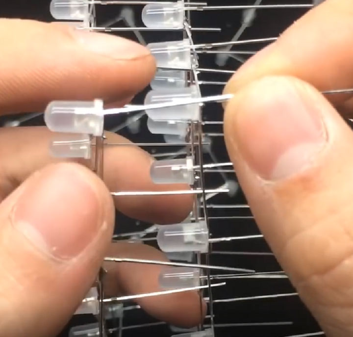 Ép các tầng đèn với nhau