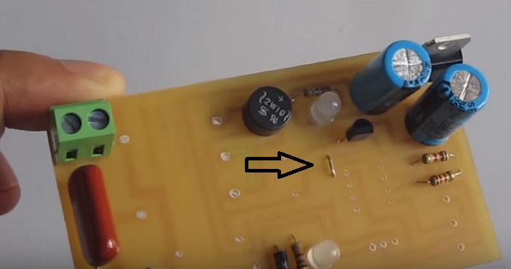 Gắn cầu nối vào mạch