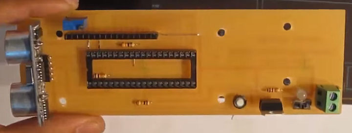 Linh kiện được gắn hoàn chỉnh trên bản mạch