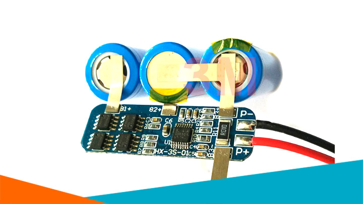 Kết nối mạch bảo vệ pin với pin lithium