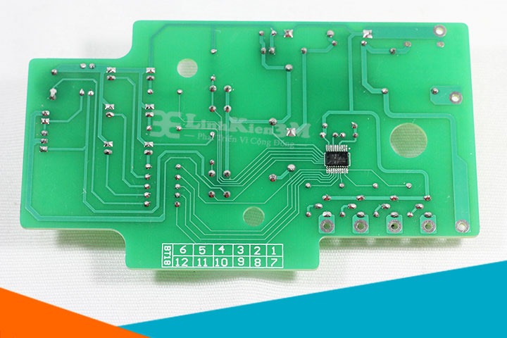 Mặt Sau Mach Quạt Treo Tường Panasonic