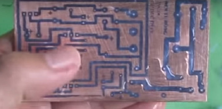 Phíp đồng sau khi ăn mòn