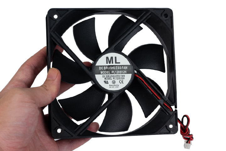 Quạt-Tản-Nhiệt-12x12x2.5-2.2W