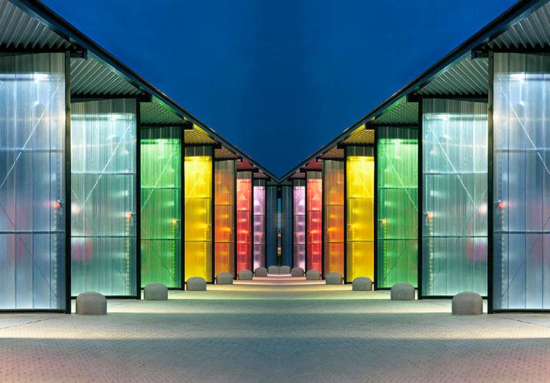 Plastic roofing sheets get light - Solutions for harsh summer