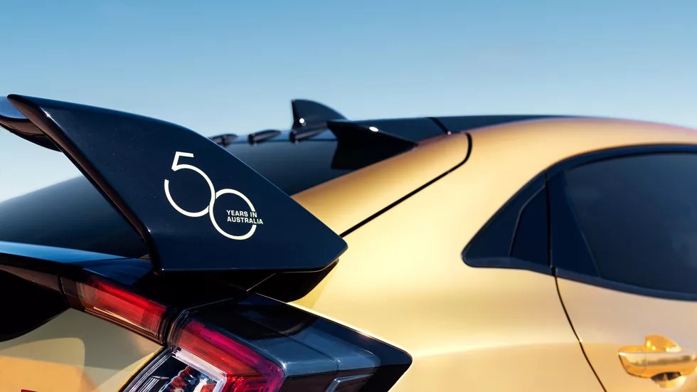 Honda Civic 2018 type R - xe hiệu suất cao của Honda được mạ vàng