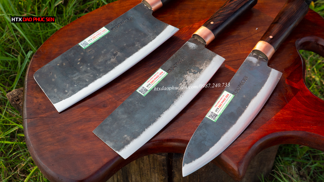 Sản phẩm dao bếp 3 món CB88 cần được vệ sinh sau khi dùng để giữ được độ sắc bén