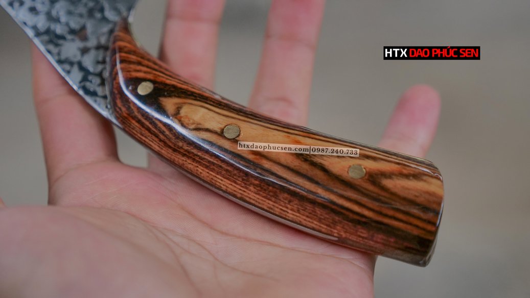 Cán dao được ốp full tang đẹp mắt