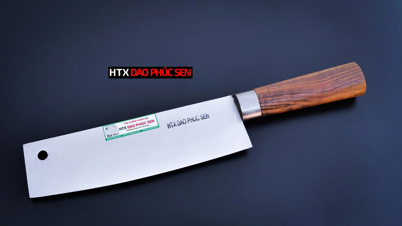 Cán dao được làm từ gỗ tự nhiên cao cấp