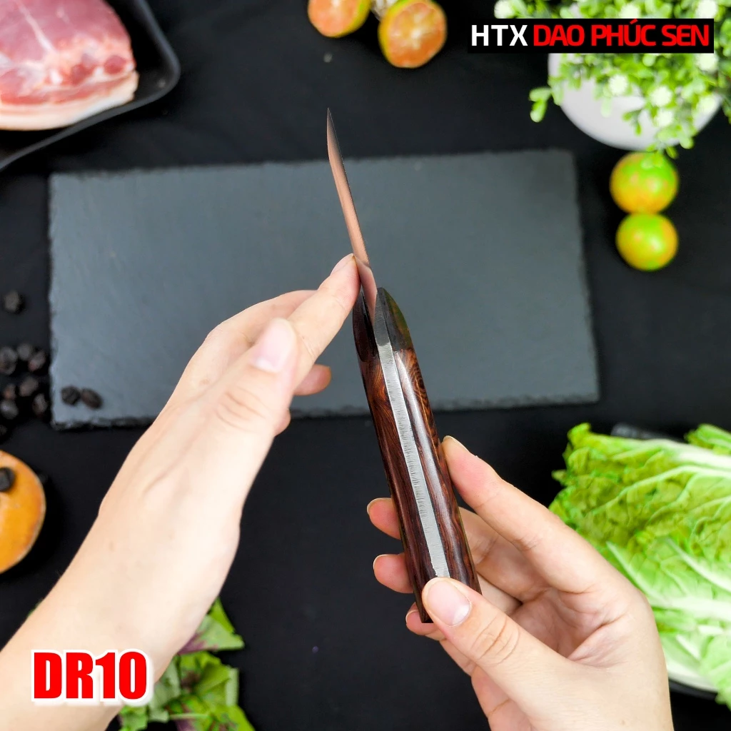 Cán gỗ làm từ gỗ tự nhiên với vân gỗ đẹp