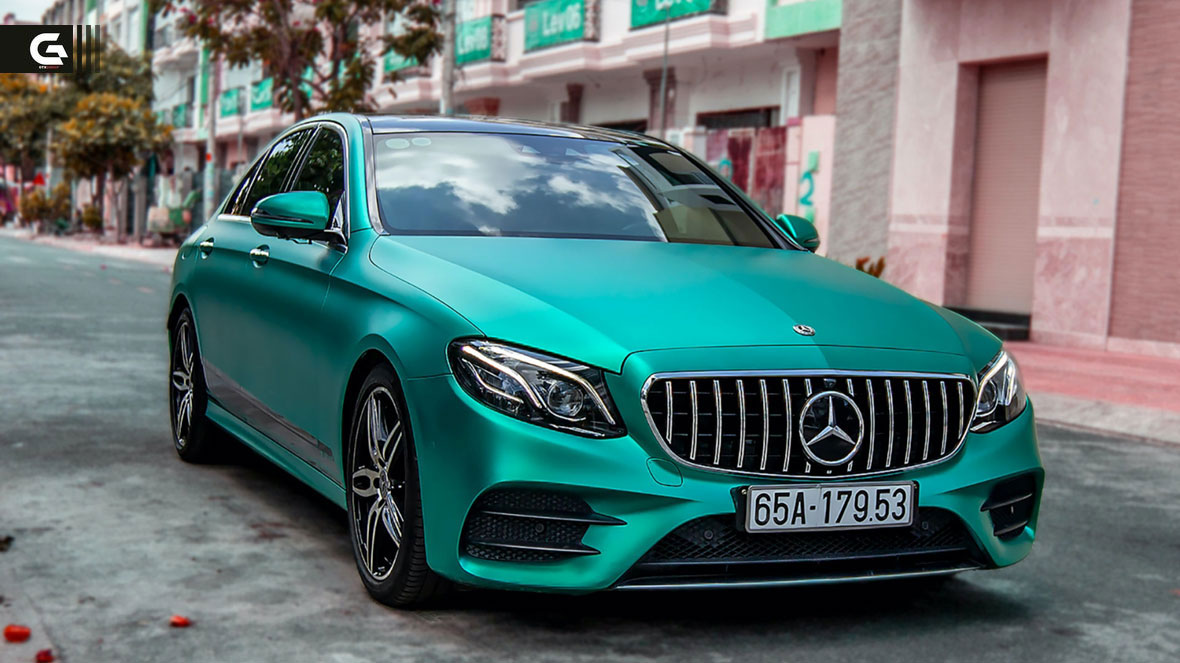 Mercedes đã được đổi mầu sơn cực ngầu