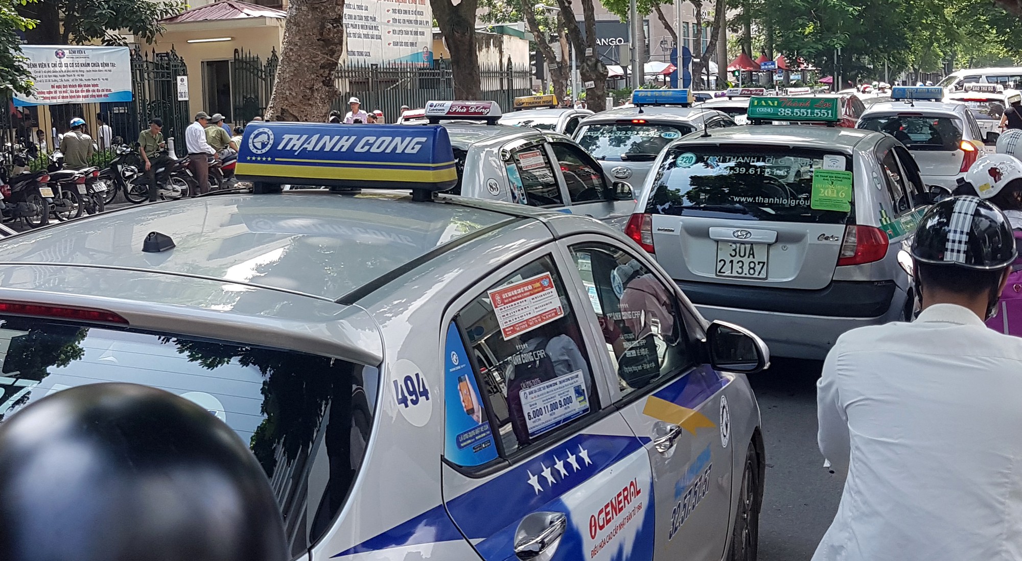 Dự kiến áp dụng mầu sơn chung đối với xe taxi hà nội