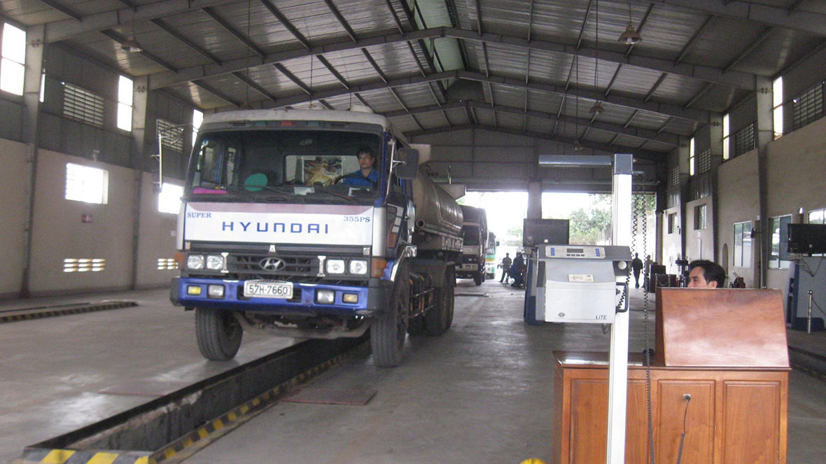 Khám lưu hành xe và đổi số mới