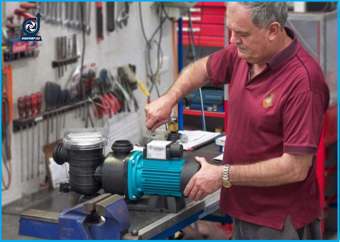 may bom nuoc bi chay