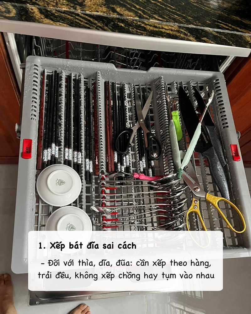 Lý do bát đũa sau khi rửa vẫn ướt?