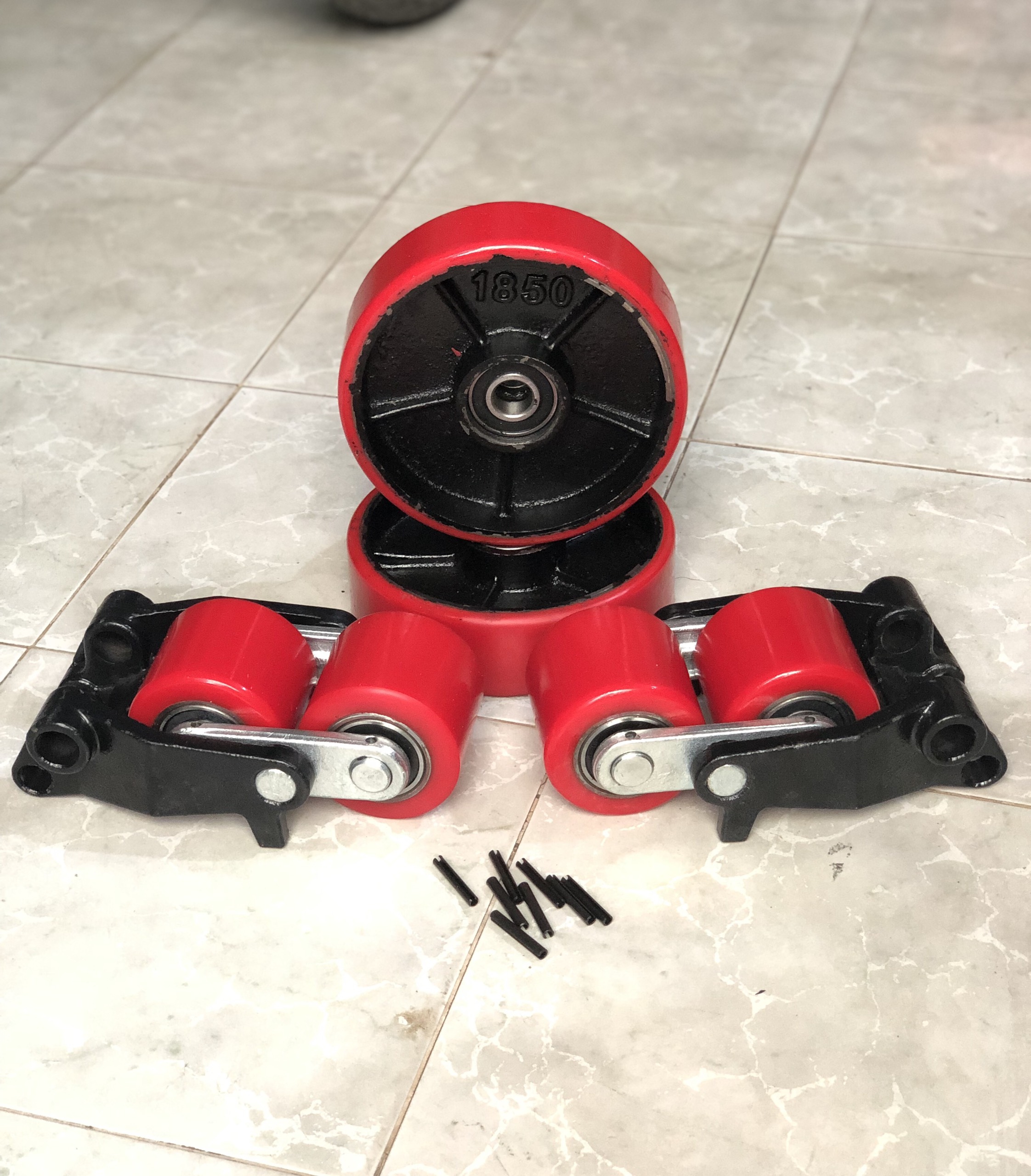 bánh đôi xe nâng pu 80x70