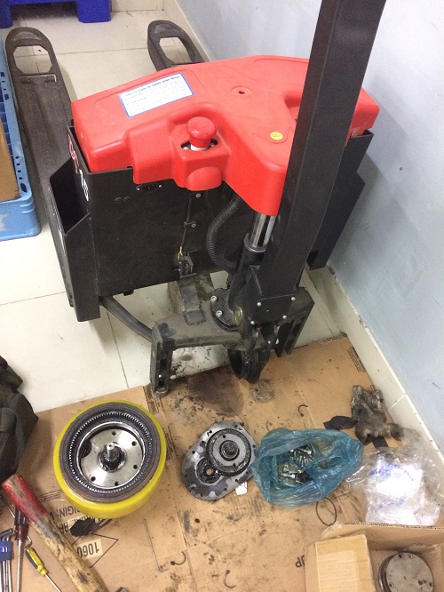 xe nâng điện con cóc (xe nâng điện Mini)