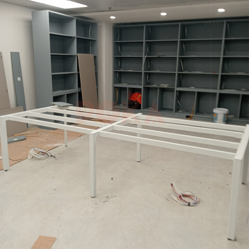 Lắp đặt và bàn giao hệ chân bàn họp khung tam giác KT 1200x2400mm cho văn phòng tại Nam từ Liêm, Hà Nội