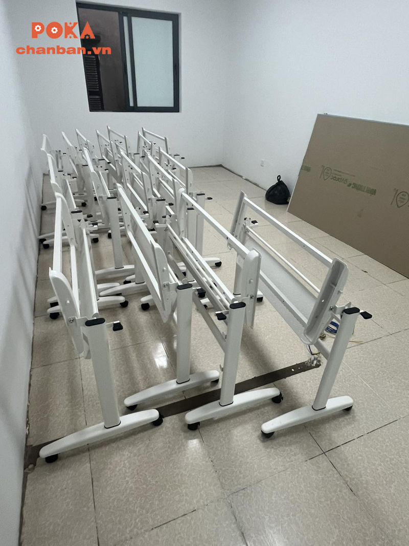 Chân bàn có bánh xe / Chân bàn di động