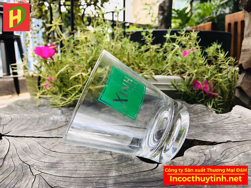 In cốc thủy tinh quán cafe loe miệng