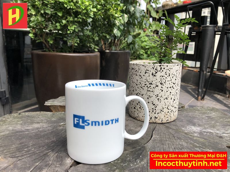 Cốc sứ có quai IC03