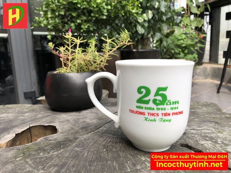 Cốc sứ có quai IC04