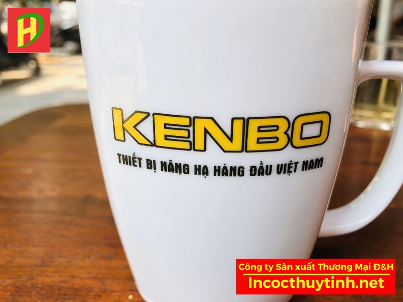 Cốc sứ có quai IC01