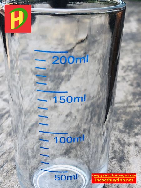 Cốc thủy tinh chia vạch 03
