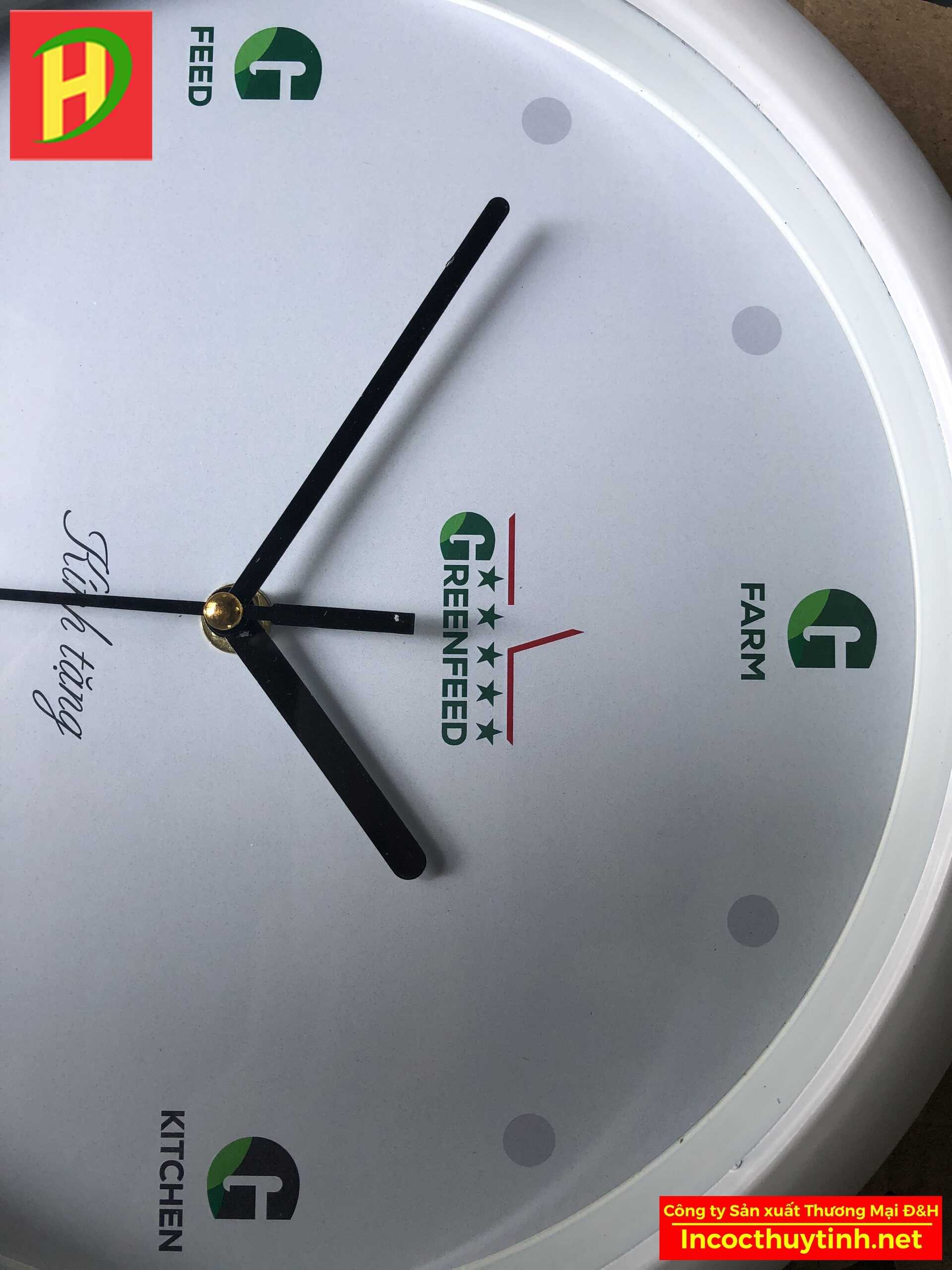 Đồng hồ tròn khung nhựa trắng DH11