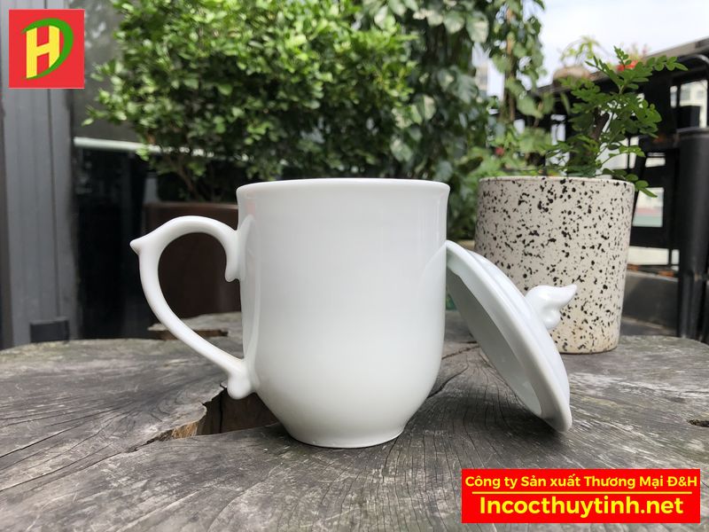Cốc sứ có nắp IC02