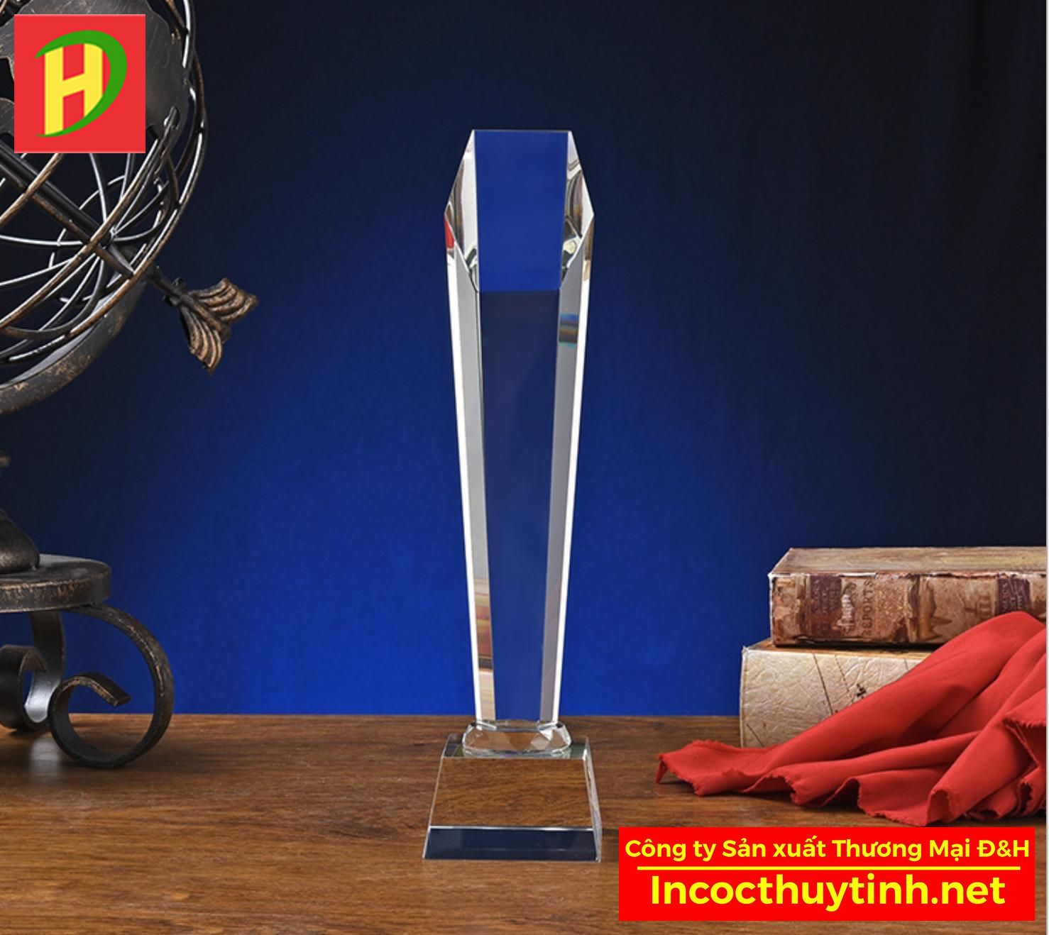 Kỷ niệm chương thủy tinh