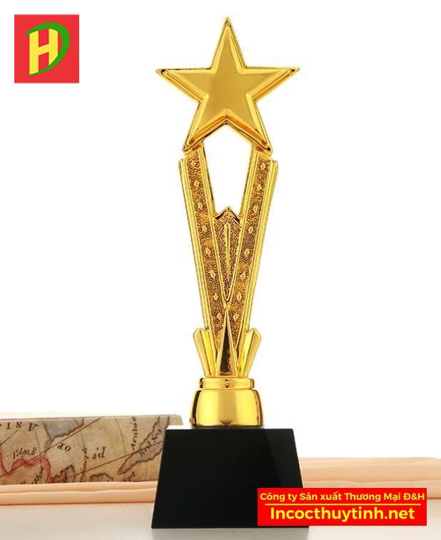 Kỷ niệm chương mạ vàng