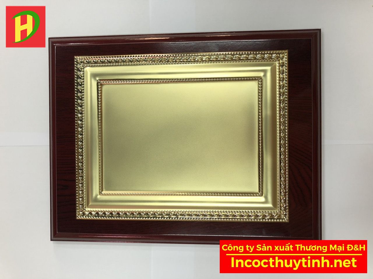 Dịch vụ in ấn logo thương hiệu kỷ niệm chương cao cấp