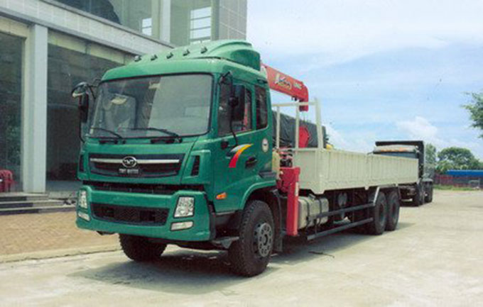 xe tải tmt 3 chân gắn cẩu unic 5 tấn