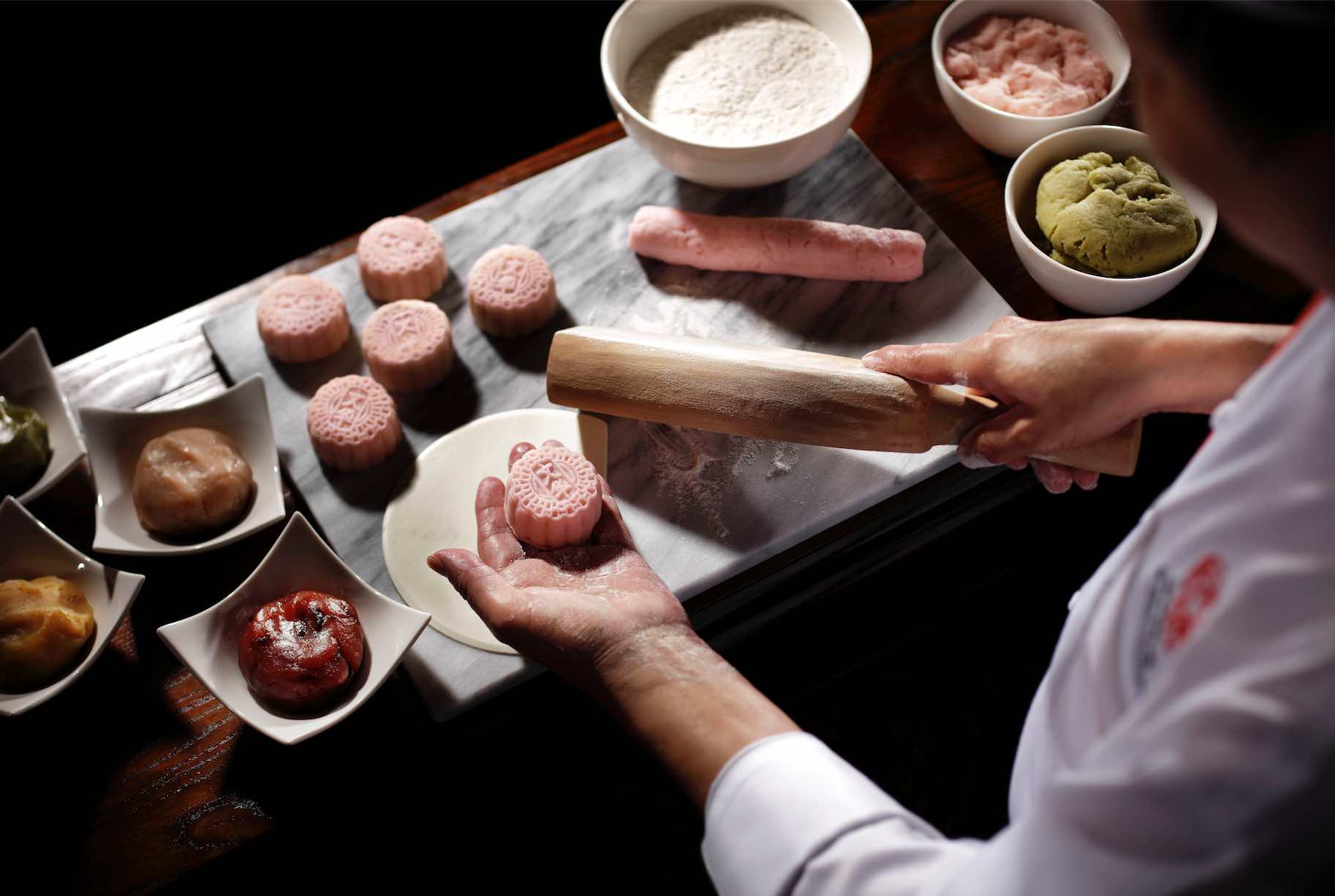 Cách làm bánh Trung Thu dẻo bằng bột nếp ShiraTamako