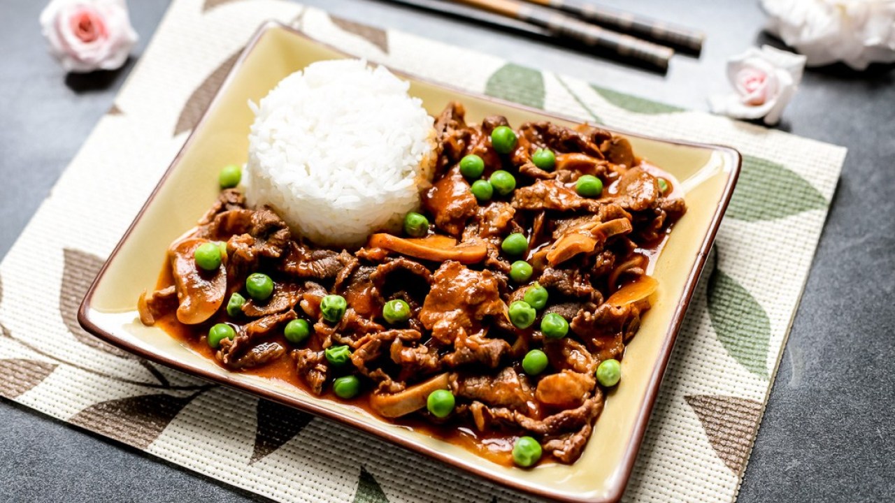 Cơm Hayashi Nhật Bản (cơm bò băm)