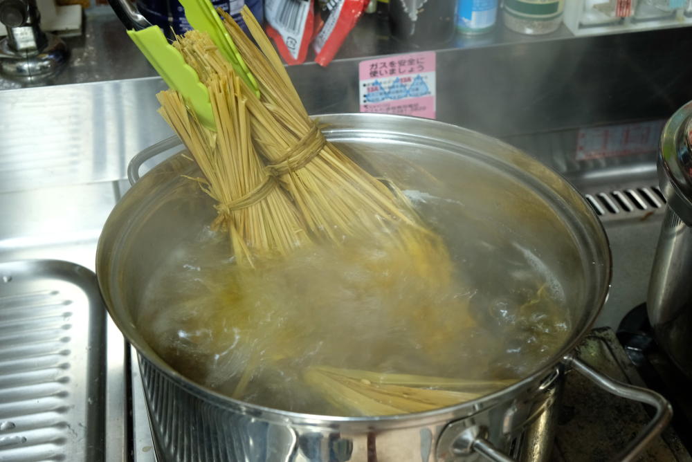 Cách làm Đậu tương lên men Natto bằng rơm và đậu nành