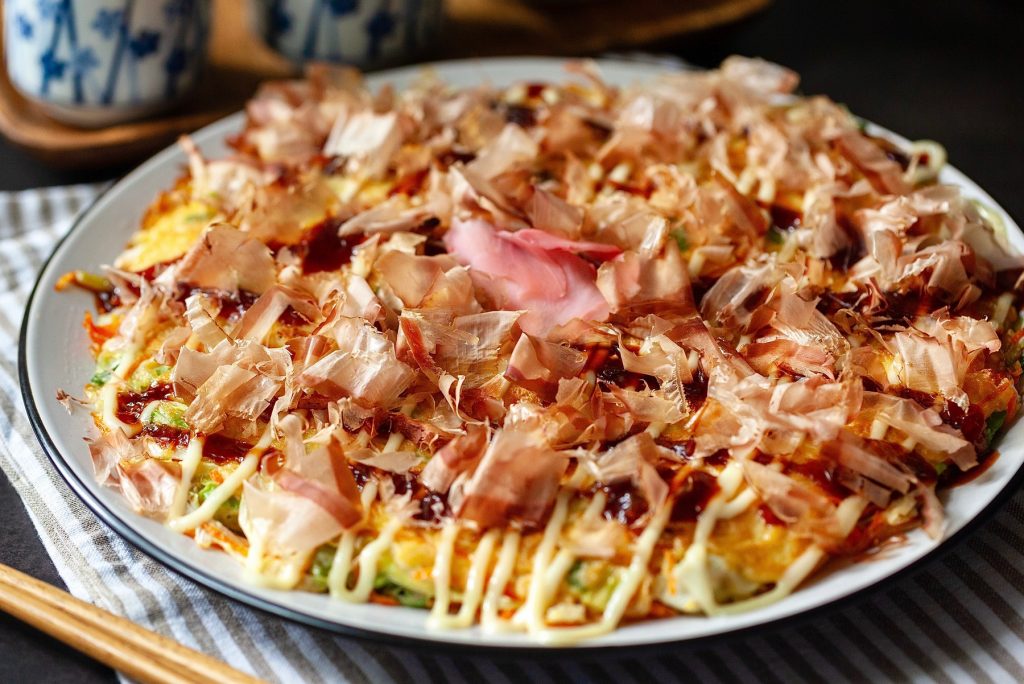 làm bánh xèo Nhật Bản Okonomiyaki đơn giản