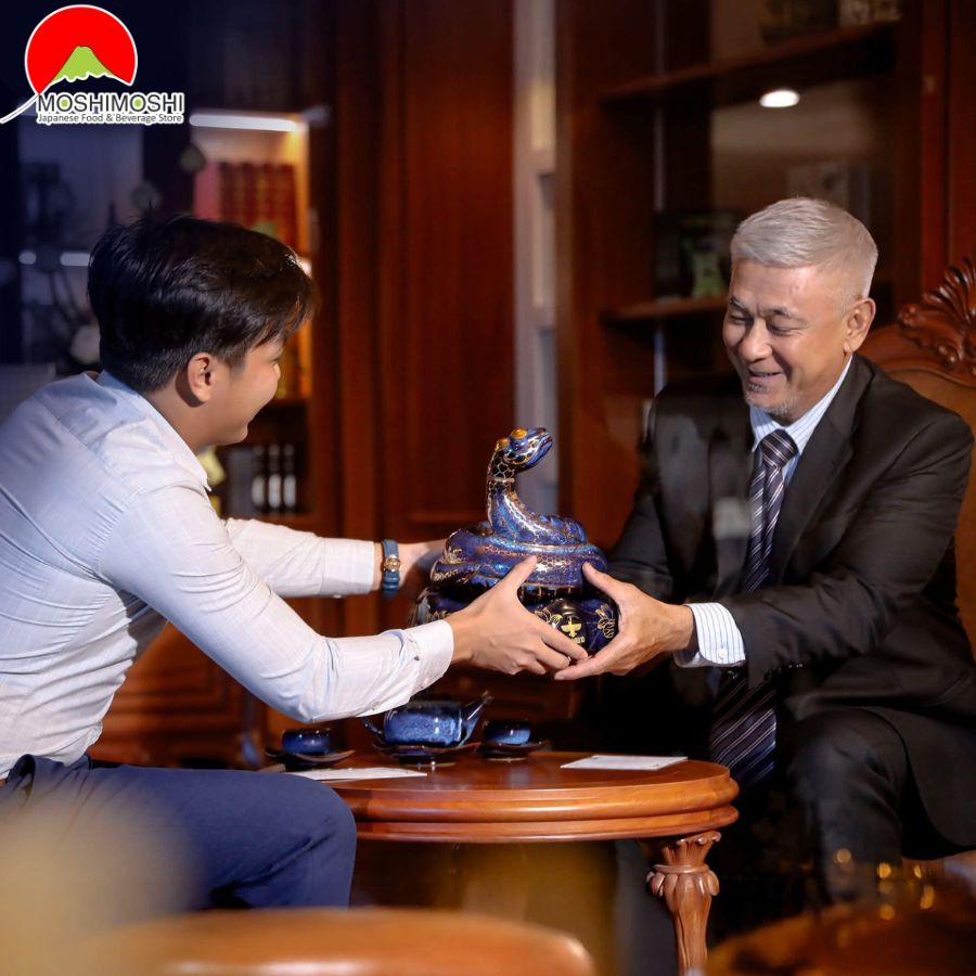 Rượu linh vật rắn Doha - Quà tặng tết cao cấp