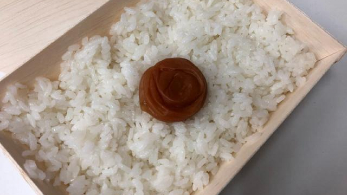 Hinomaru Bento, hộp cơm đơn giản nhưng chứa trọn “lòng yêu nước” của người Nhật