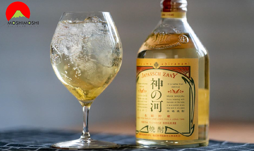 Cách uống rượu shochu Kan No Ko Mugi 720ml Nhật Bản với đá
