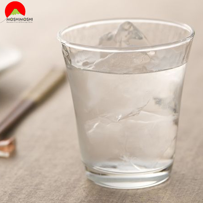 Cách uống rượu shochu Kanehachi Mugi 720ml Nhật Bản với đá lạnh