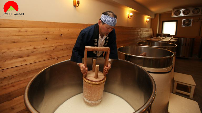 Rượu Daishichi Minowamon sử dụng phương pháp kimoto truyền thống