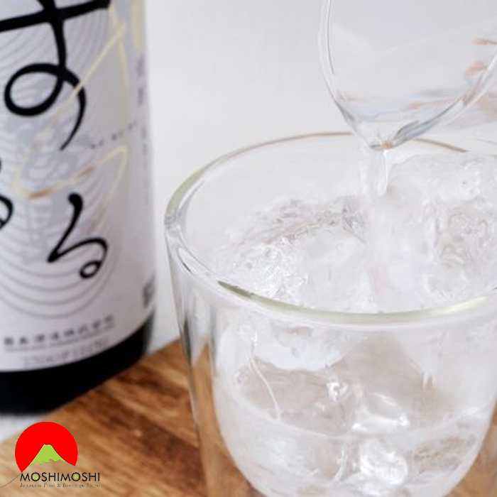 Cách uống rượu shochu Kirishima Sururu Kome với nước khoáng