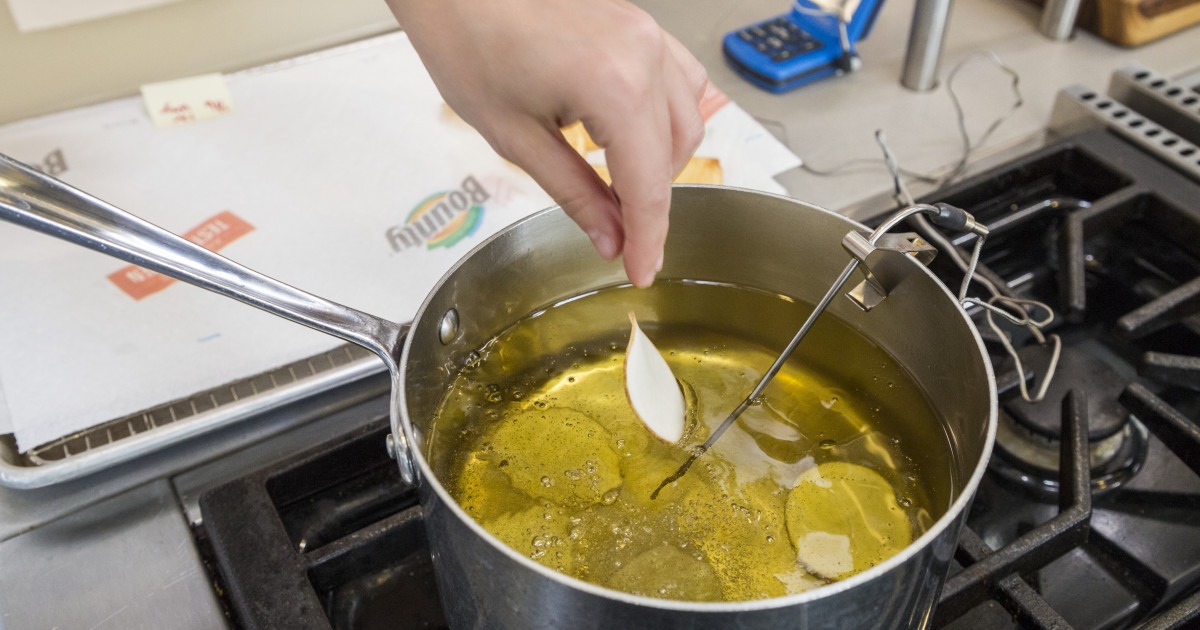 Lợi ích của dầu hoa cải đối với sức khỏe mẹ và bé.