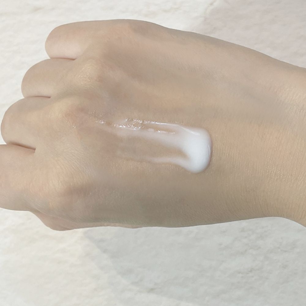 Chất bên trong sữa dưỡng trắng Transino