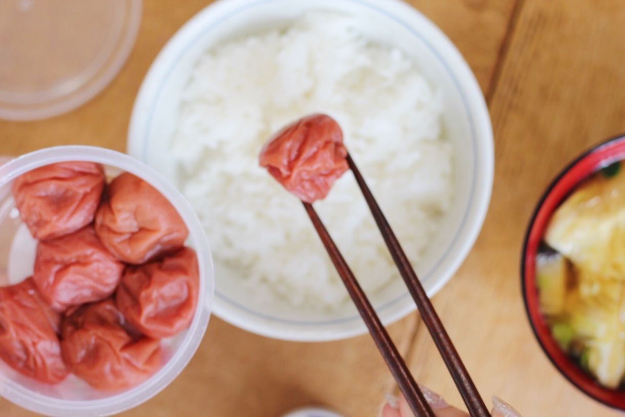 Mơ muối thực dưỡng umeboshi và tác dụng chữa bệnh thần kỳ