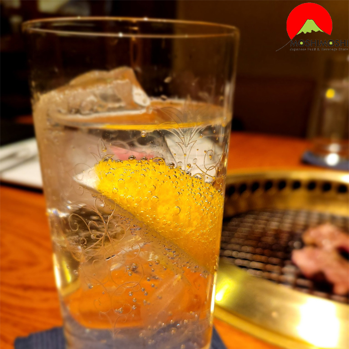 Cách uống rượu shochu Nakanaka Mugi 1800ml Nhật Bản với nước có ga