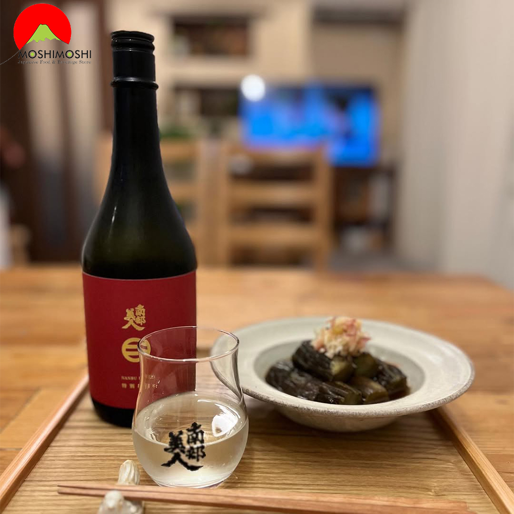 Uống Rượu Sake Nanbubijin Tokubetsu Junmaishu Nhật Bản ở nhiệt độ phòng
