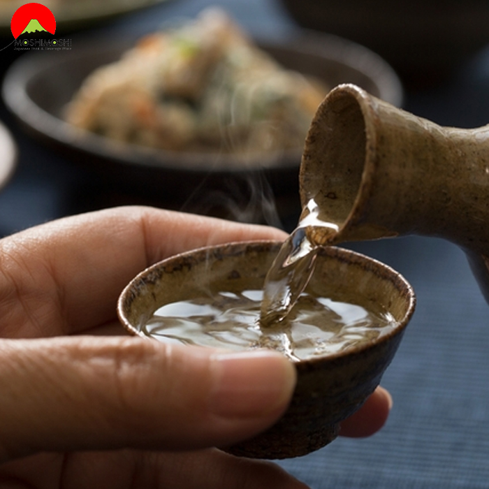 Cách hâm nóng rượu sake ảnh hưởng đến hương vị như thế nào?